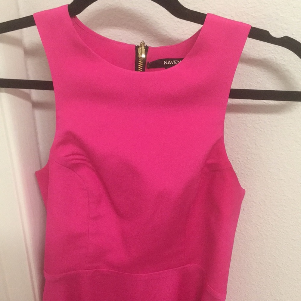 ✨ Moving sale 🚗- Stunning Naven hot pink halter skater dress, Size 2 - Picture 5 of 14